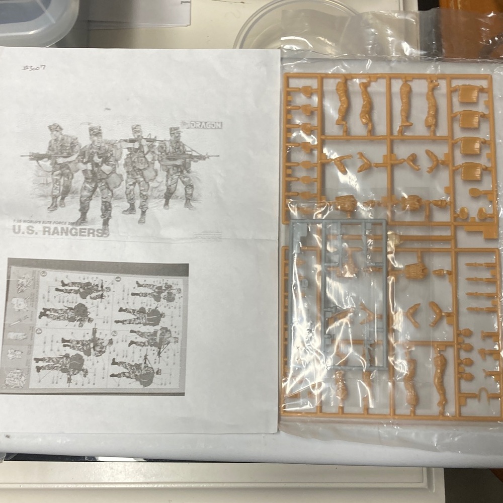 Dragon U.S. Rangers, kit #3004, 1/35 model figure kit, no box, parts sealed